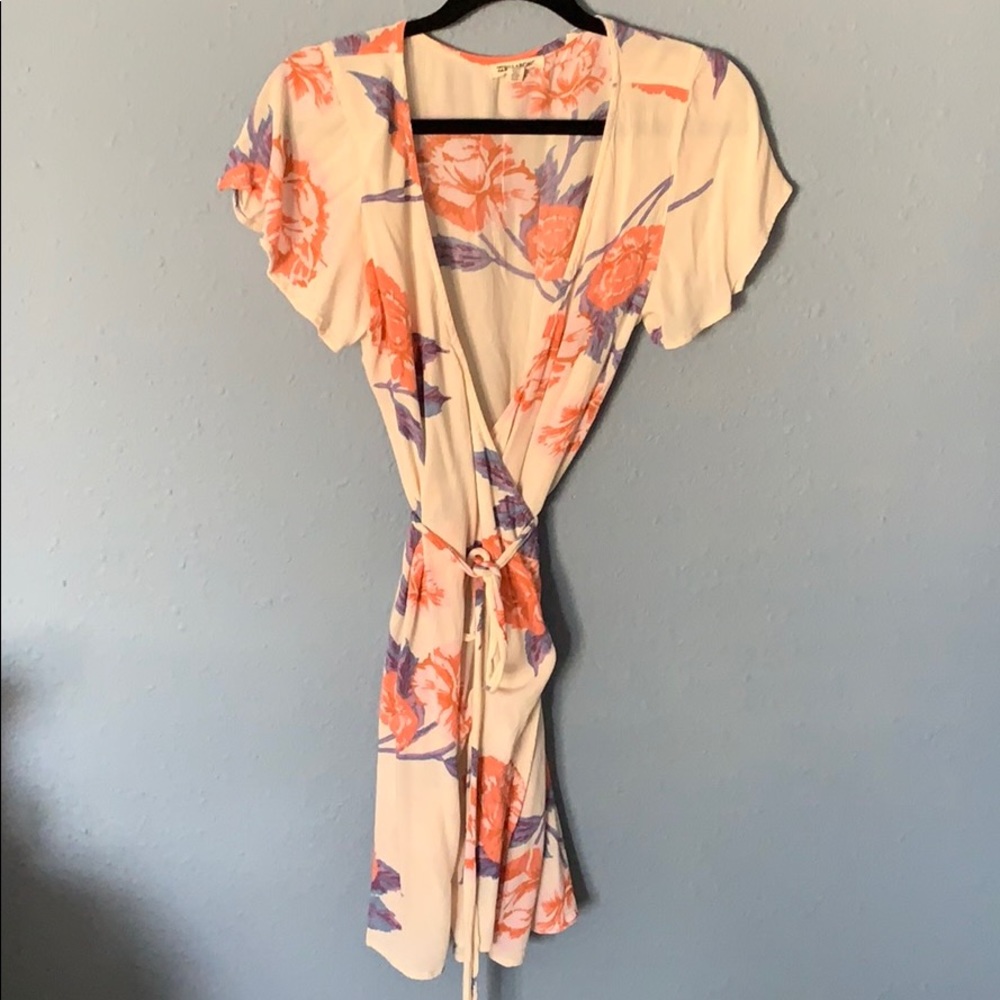Billabong floral wrap coverup